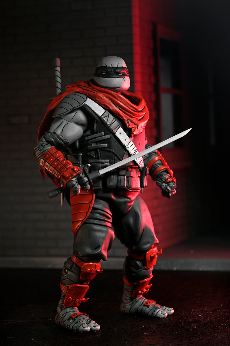 TMNT Comic The Last Ronin (The Lost Years): Leonardo (Nightwatcher) Teenage Mutant Ninja Turtles 7 Scale Action F, in display