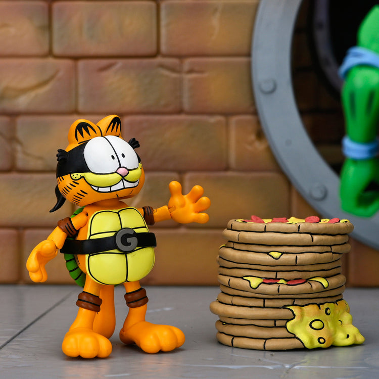 TMNT X Garfield (Archie Comics): Garfello and Odie Teenage Mutant Ninja Turtles Ultimate 7 Action Figure, size reference