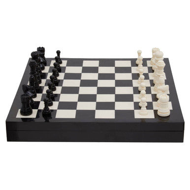 Churchill Games Black and White Chess Set collectible from Orsina