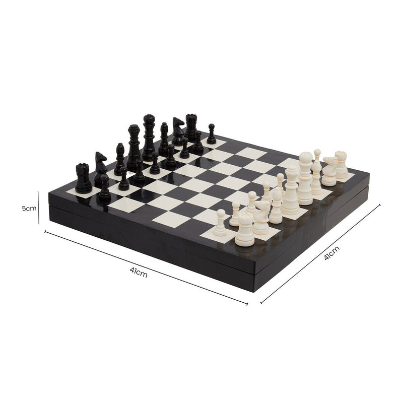 Churchill Games Black and White Chess Set, close-up detail