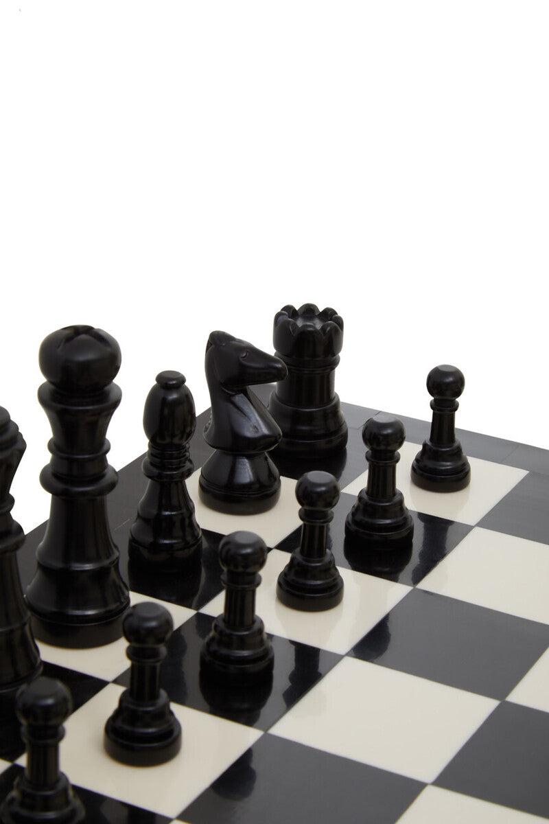Churchill Games Black and White Chess Set, rear view