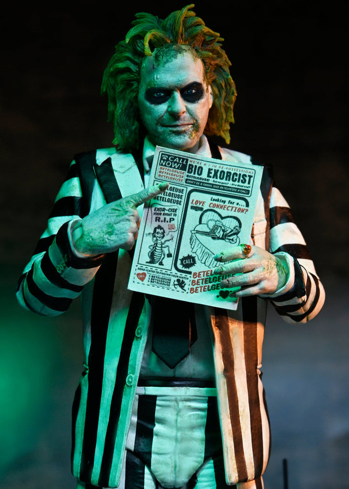 Beetlejuice Beetlejuice: Striped Suit Beetleuice Ultimate 7" Scale Action Figure