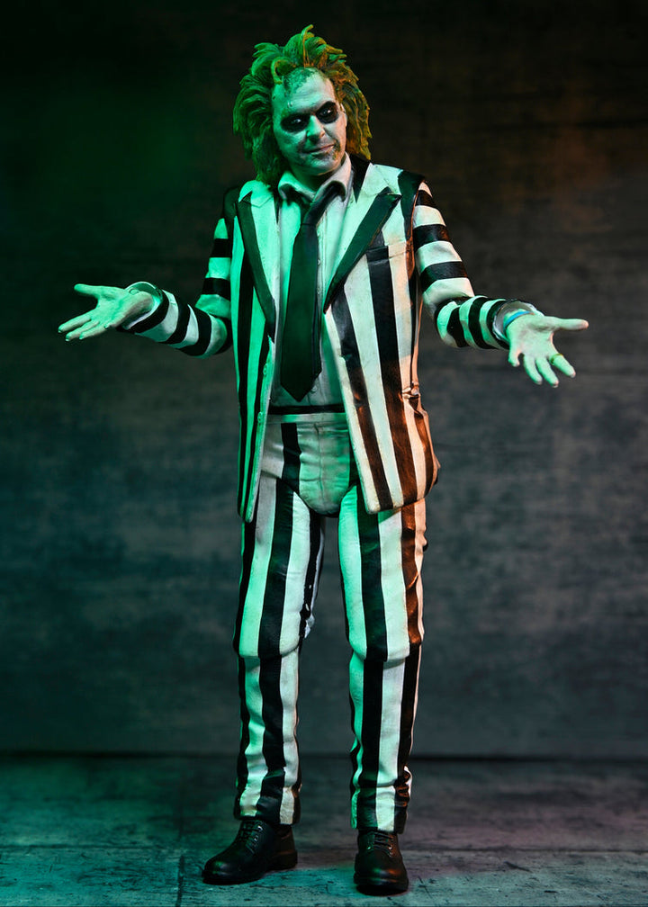 Beetlejuice Beetlejuice: Striped Suit Beetleuice Ultimate 7" Scale Action Figure
