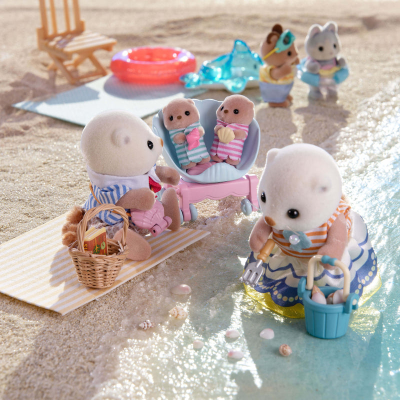 Sylvanian Families Sea Otter Family Toy Playset for Ages 3 and Up, close-up detail