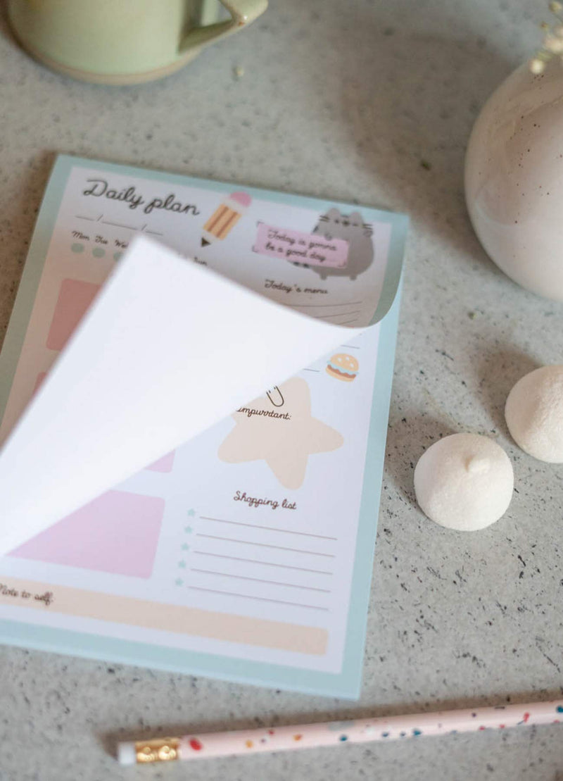 Pusheen Foodie Collection A5 Daily Planner packaging view