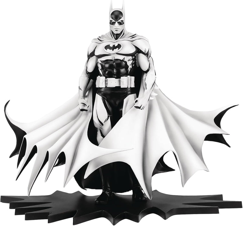 Batman Black and White DC Comics 1:8 Scale PVC Statue