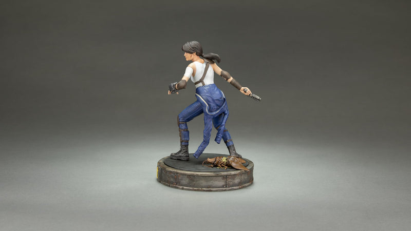 Fallout PVC Statue Lucy 18 cm, side angle