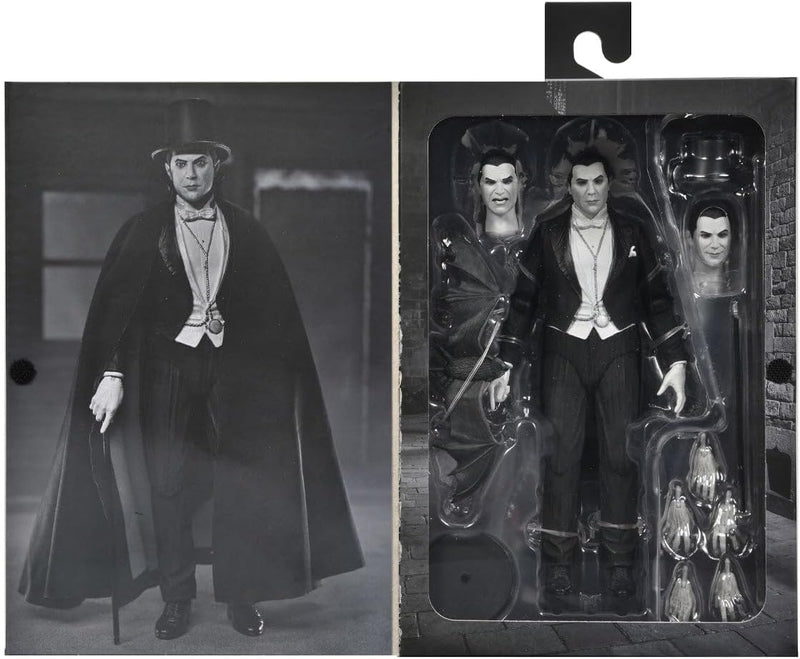 Dracula Universal Monsters (Carfax Abbey, Black & White) Ultimate 7" Scale Action Figure (view 4)