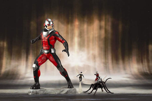 Avengers Astonishing Antman & Wasp Artfx+ Statue (Marvel Com