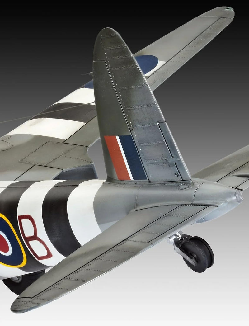 REVELL De Havilland Mosquito Mk.IV 1:32 Model Set - Image 5