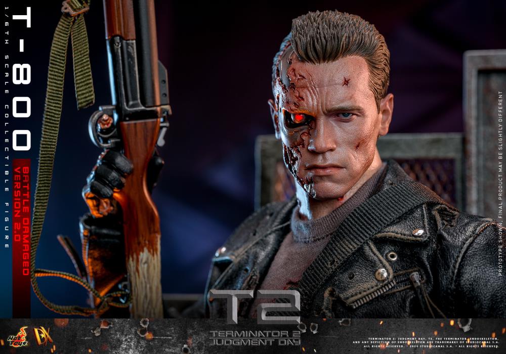 Hot Toys Terminator 2: Judgement Day DX46 T-800 (Battle Damaged Version 2.0) 1/6th Scale Figure