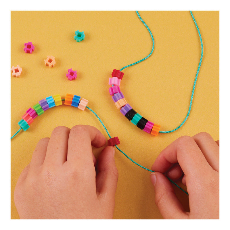 Sim Brix Jewellery Set, close-up detail