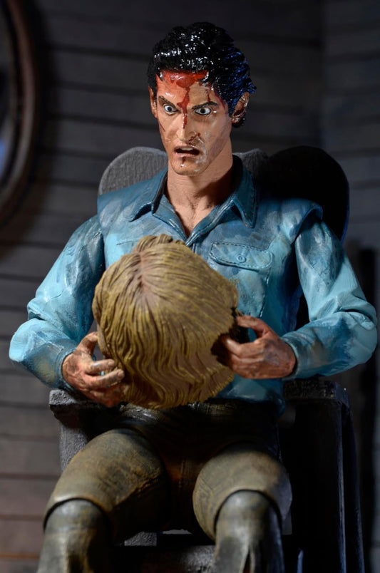 Evil Dead 2 Ash Ultimate 7" Scale Action Figure (view 2)