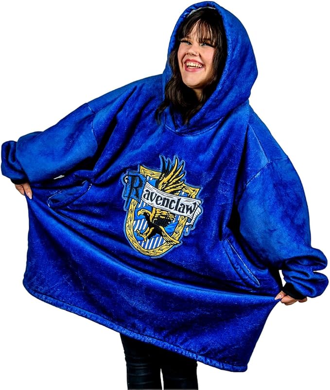 Harry Potter: Ravenclaw Oversized Hoodie Blanket