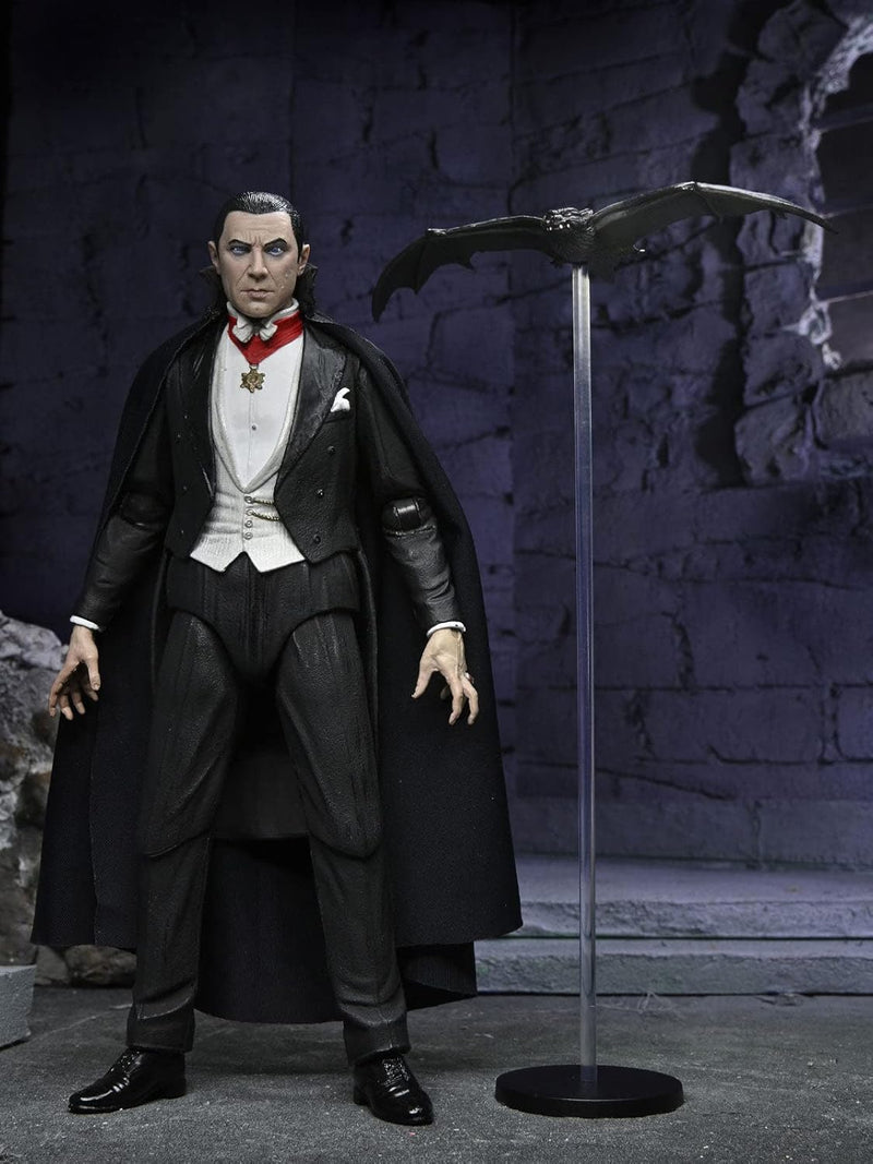 Universal Monsters (Colour) Dracula (Transylvania) Ultimate 7" Scale Action Figure (view 3)
