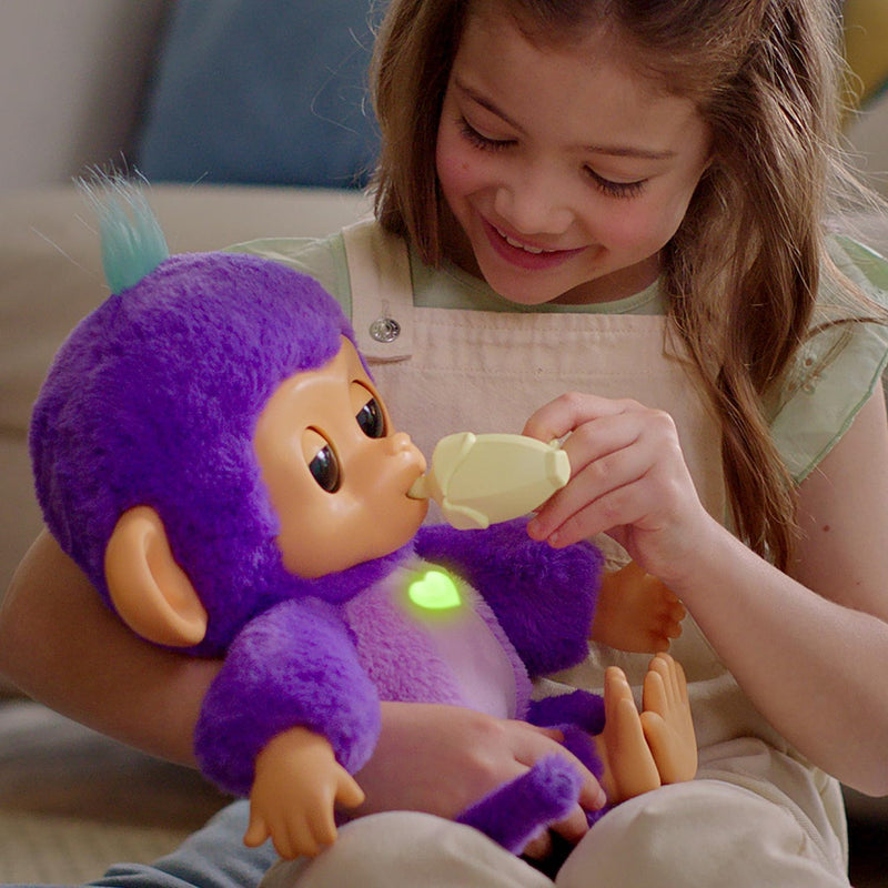 Fingerlings Care ‘n’ Cuddles Interactive Baby Monkey, packaging shot