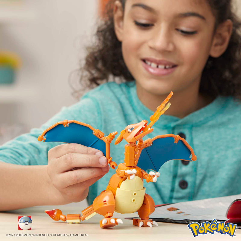 Mega Construx Pokémon Charizard Wonder Builders Construction, rear view