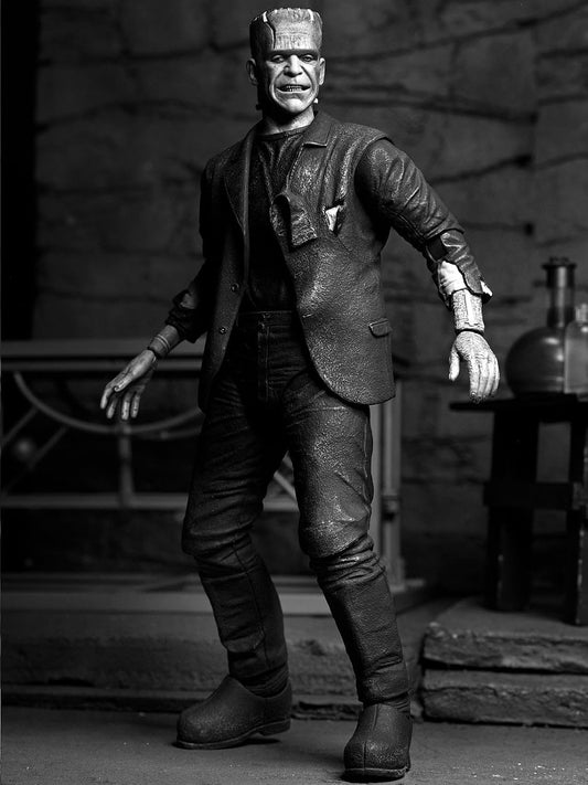 Universal Monsters (B/W) Bride Of Frankenstein "Frankenstein's Monster" Ultimate 7" Scale Action Figure (view 2)