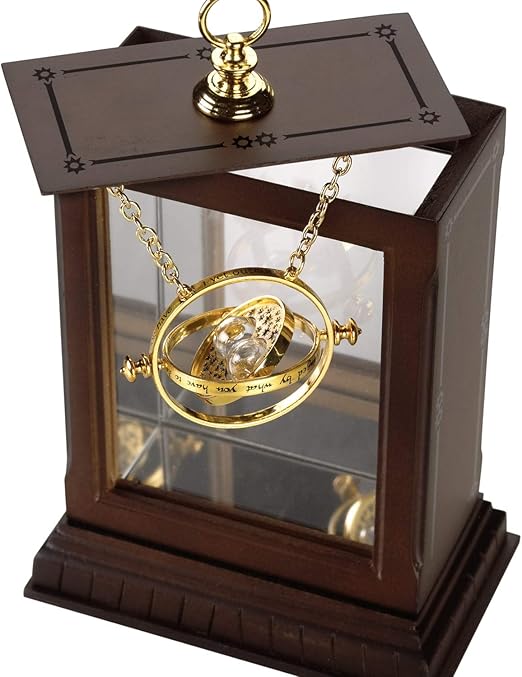 Harry Potter - Gold Time Turner - The Noble Collection, close-up detail