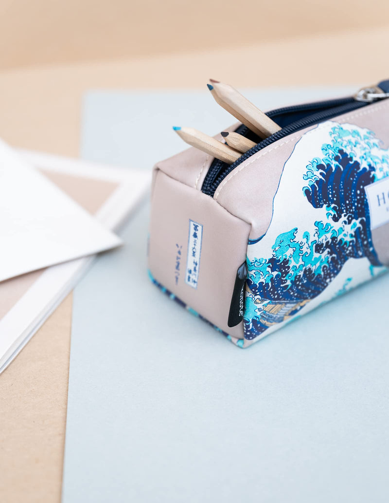 The Great Wave of Kanagawa Hokusai Case packaging view