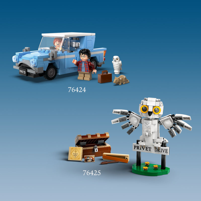 Lego Harry Potter 76424 Flying Ford Anglia Playset for Ages 7 and Up, in display