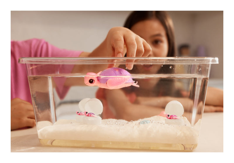 Pets Alive Mama & Baby Surprise Mama Turtle, packaging shot