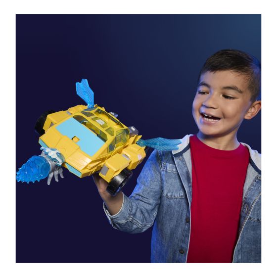 Transformers CYBERWORLD Energon Surge Bumblebee Power Spark