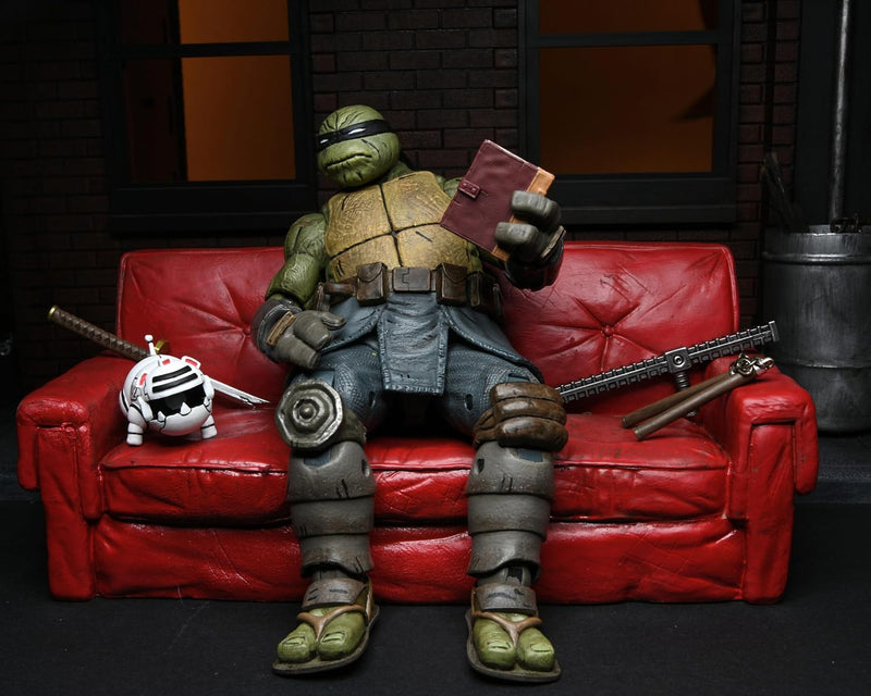 TMNT Comic The Last Ronin (Unarmoured) (TMNT Comic Book Series) Ultimate 7" Scale Action Figure Teenage Mutant Ninja Turtles (view 3)