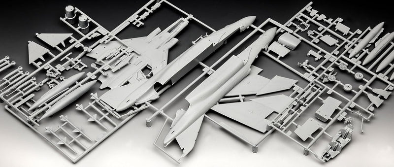 REVELL 03941 F 4J Phantom II 1:72 Scale Model Plane - Image 5