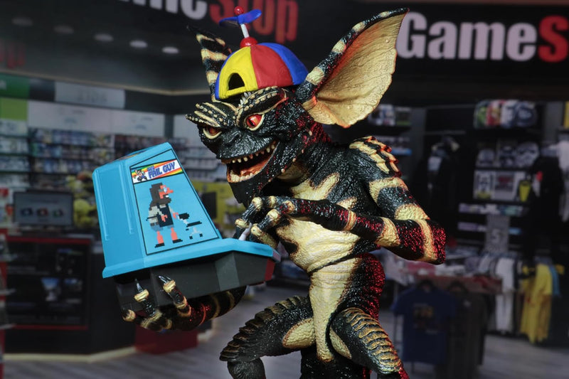 Gremlins Ultimate Gamer Gremlin 7" Scale Action Figure (view 2)