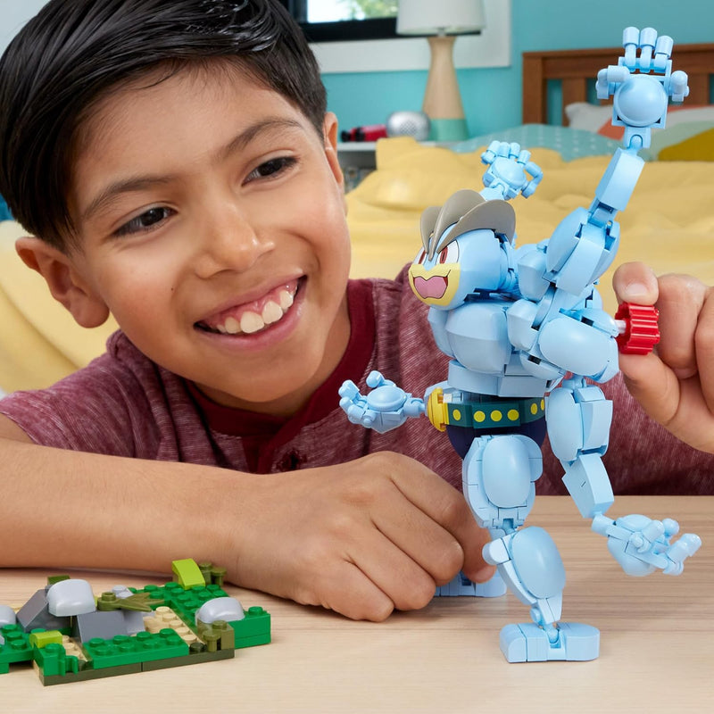 MEGA Pokémon Building Toys Set Machamp, packaging shot