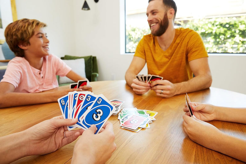 Mattel Games UNO, side angle