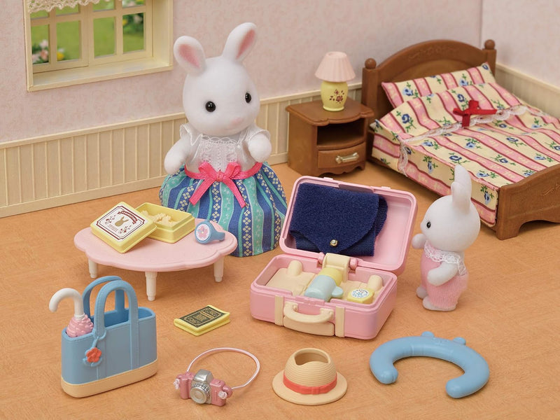 Sylvanian Families Weekend Travel Set Snow Rabbit Mother - Image 4