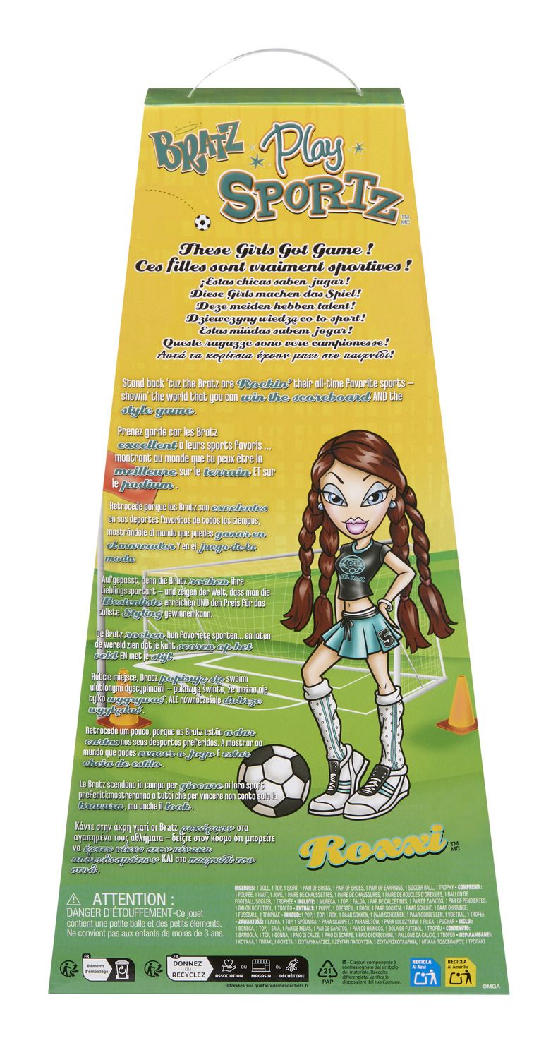 Bratz Play Sportz Doll - Roxxi (Soccer) - Image