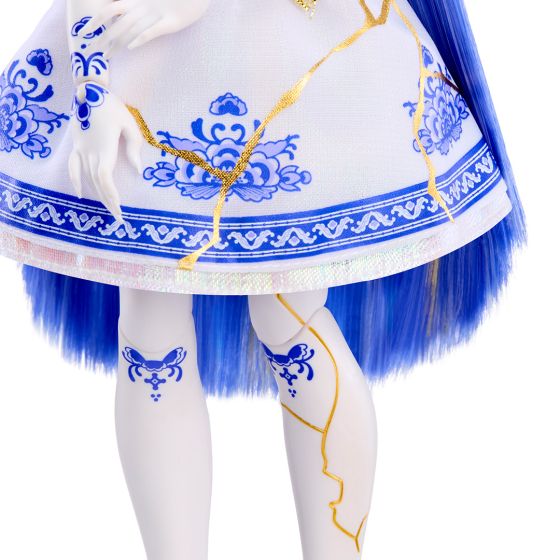 MirrorMi Fashion Doll - Suki Goldpetal (Fragile)