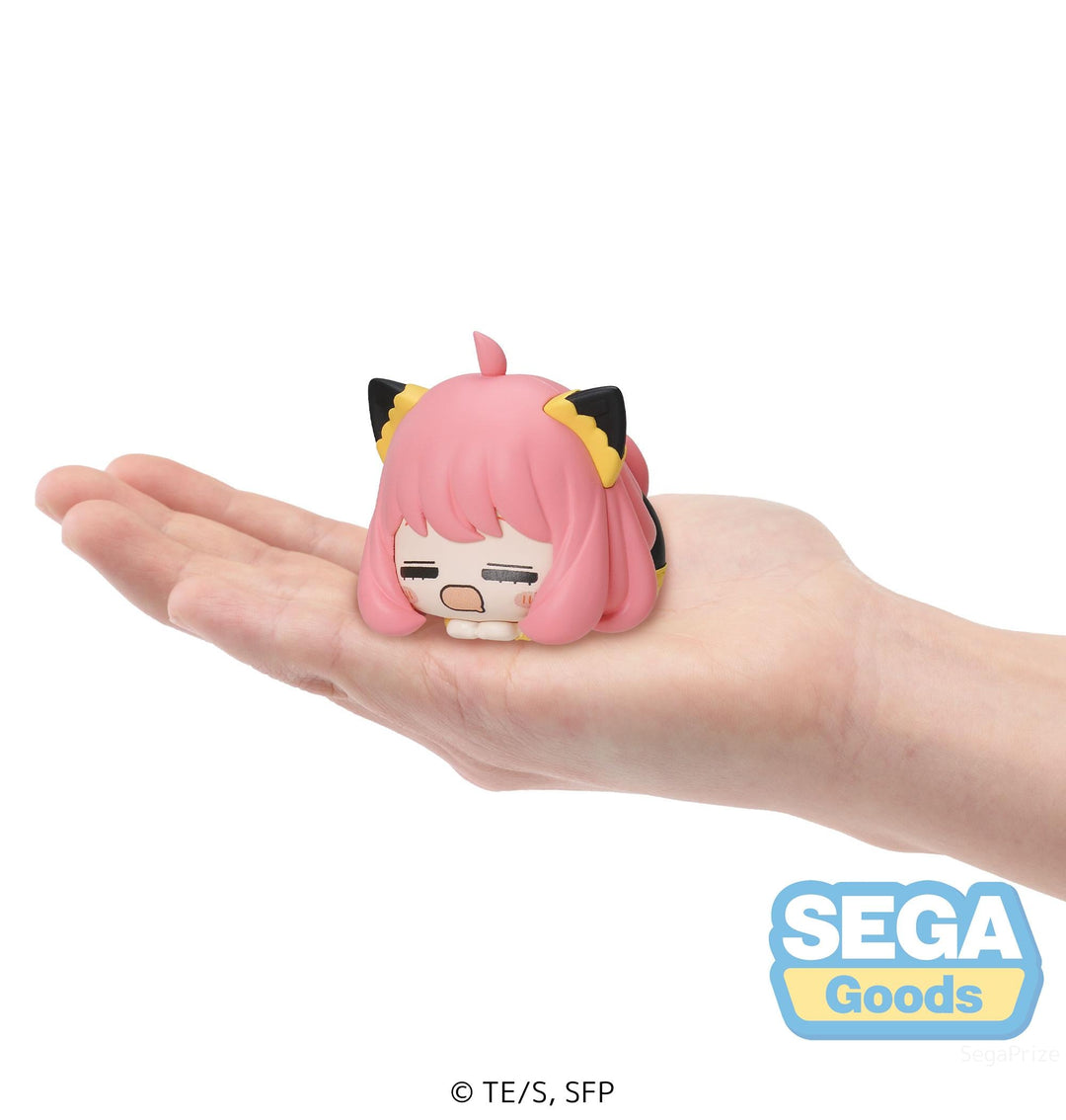 Ohiruneko SPY x FAMILY Loid Anya and Yor Forger 2.1" Scale MP Mini Figure Set (3-Pack)