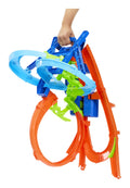 Hot Wheels Stunt Tracks Motorised Big Air Crash, in display