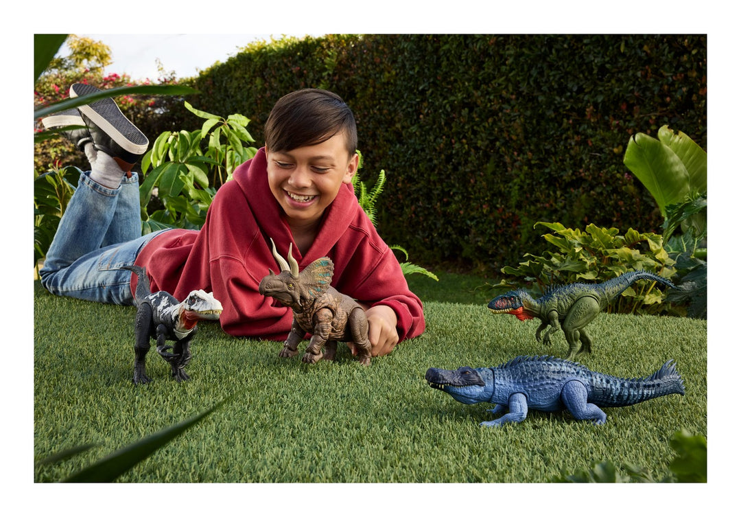Jurassic World Saga Chilantaisurus 14" Gigantic Action Figure