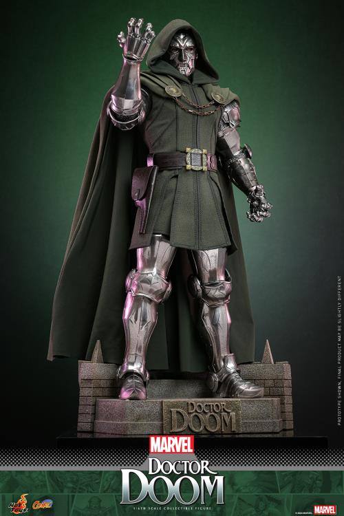 Hot Toys Marvel Comics Doctor Doom 1/6 Scale Figure