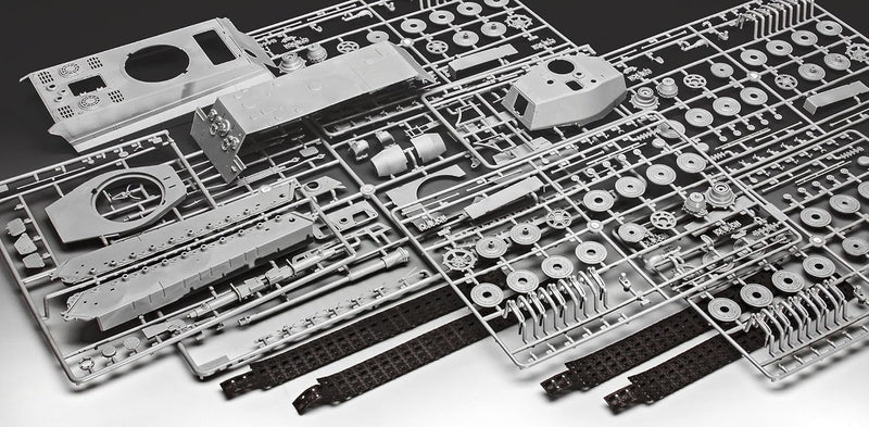 REVELL 63249 Tiger II Ausf. B 1:35 Scale Model Set - Image 7