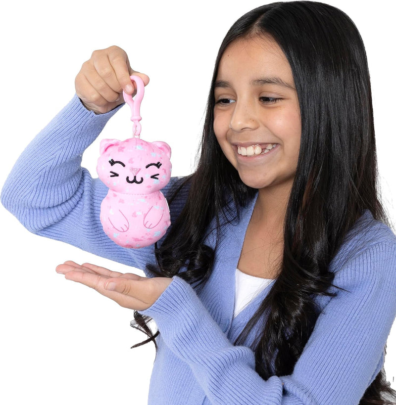 Moriah Elizabeth Mystery Hanger Plush, Series 2, close-up detail