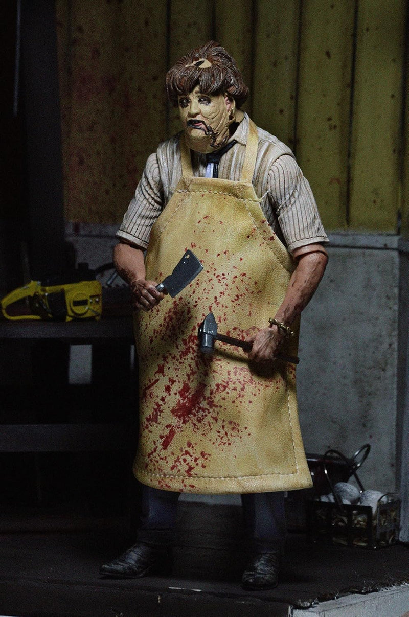 Texas Chainsaw Massacre Ultimate Leatherface 7" Scale Action Figure (view 2)