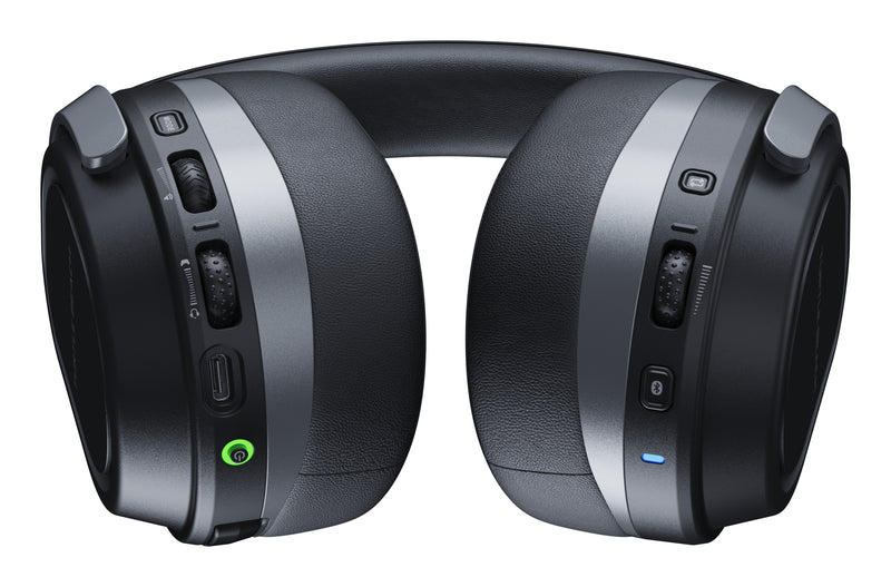 Turtle Beach Stealth 700 Gen 3 Wireless Gaming Headset Black for Xbox Series X close up detail