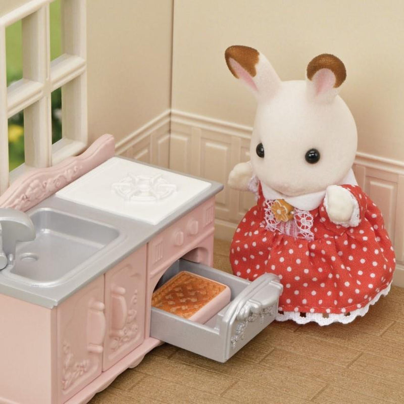 Sylvanian Families Red Roof Cosy Cottage Starter Home for Ages 3 & Up, close-up detail
