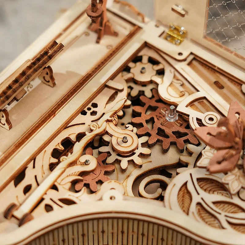 Magic Piano, close-up detail