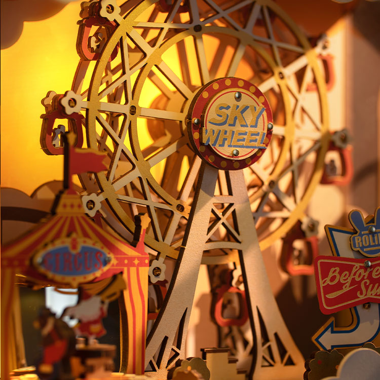 Sunset Carnival AMT01 3D Wooden Puzzle, packaging shot