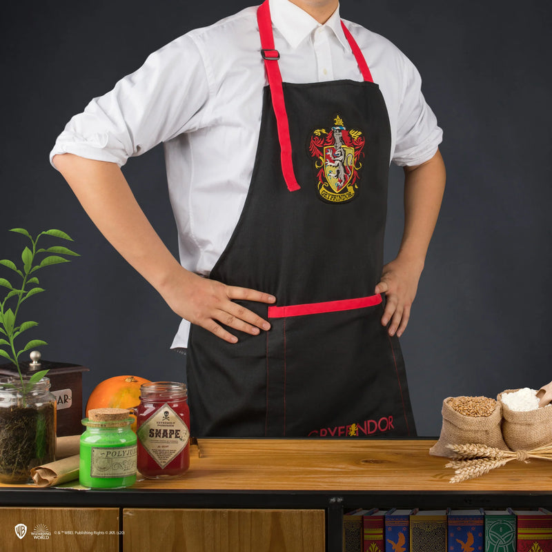 Harry Potter Gryffindor Kitchen Apron, alternate view