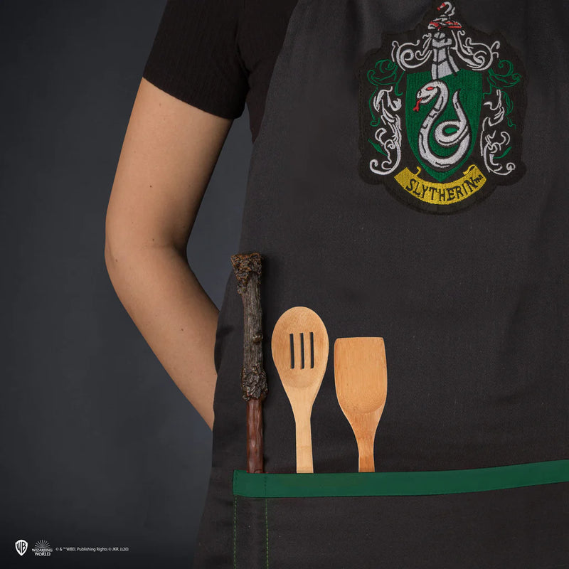 Harry Potter Slytherin Apron, side angle