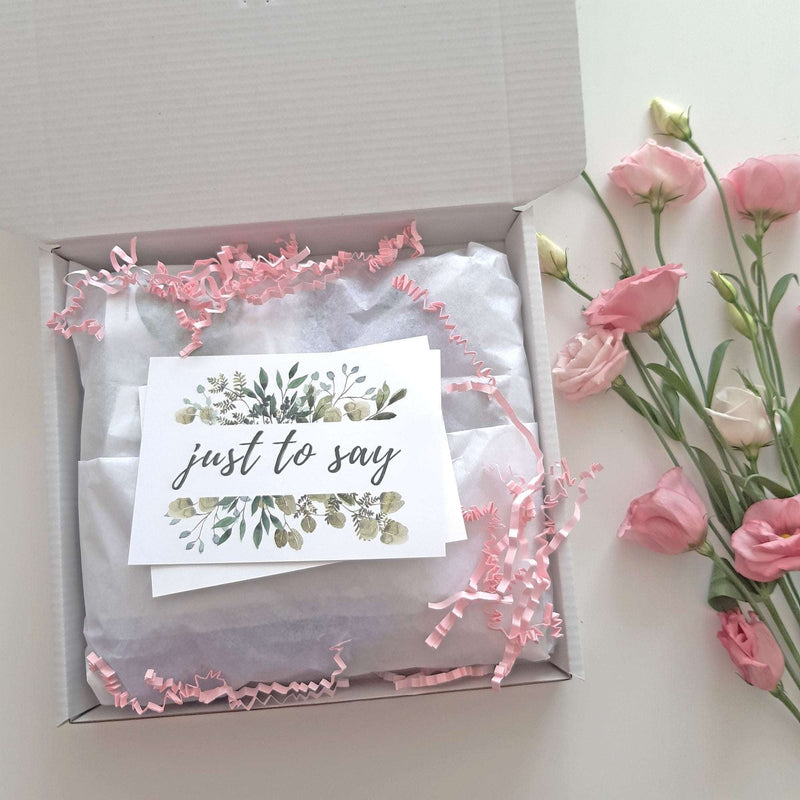 HOLIDAY GLOW | LUXURY CHRISTMAS PAMPER GIFT BOX, packaging shot