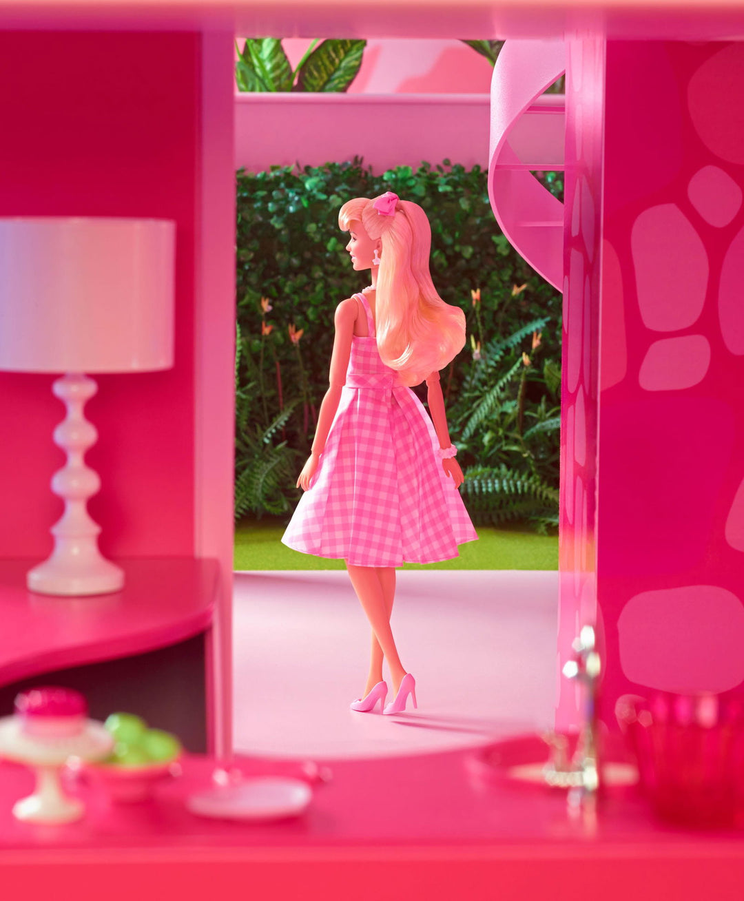 Barbie The Movie Margot Robbie As Barbie In Pink Gingham Dress - Infinity Collectables  - #tag1#